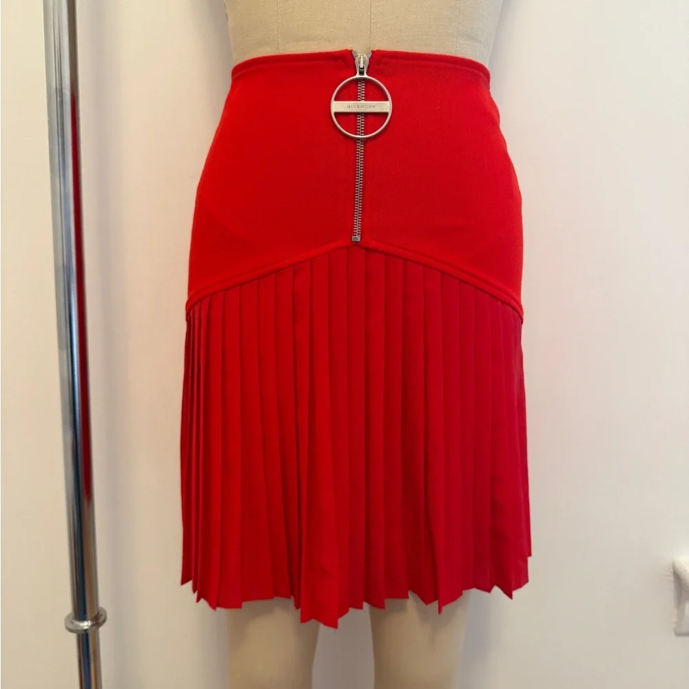 Givenchy Pleated Skirt with Zipper Detail - Picture 1 of 6